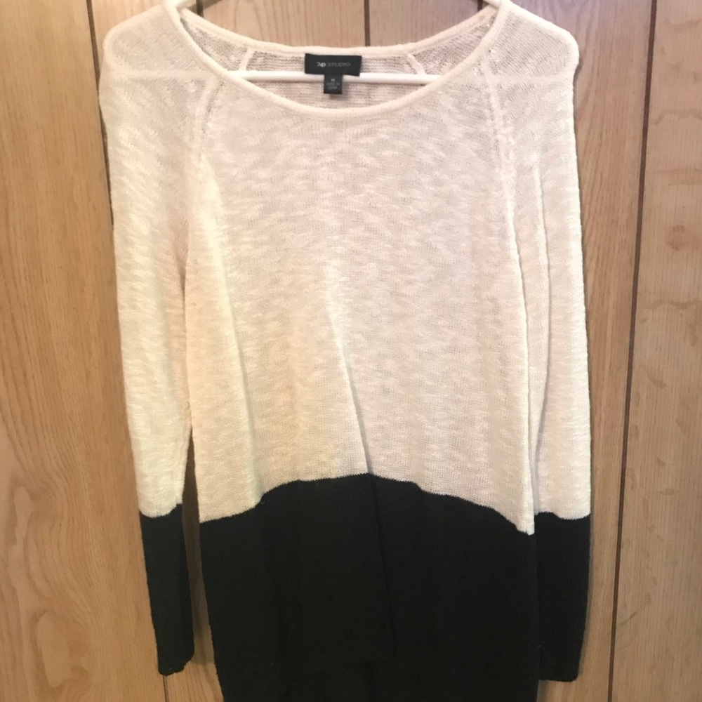 Black/white Sweater
